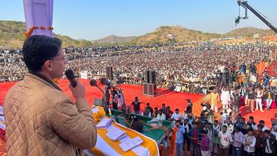 Congress leader Sachin Pilot addresses Kisan Sammelan in Jhunjhunu, Rajasthan on Wednesday. (PTI) Congress leader Sachin Pilot addresses Kisan Sammelan in Jhunjhunu, Rajasthan on Wednesday. (PTI)