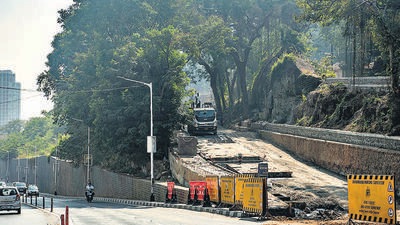 Mumbai, India - December 11, 2022: B.G. Kher Marg, which was closed after it suffered extensive damage in a landslide at Malabar Hill two years back on August 5, 2020, is expected to be open for traffic by December 31. BG Kher Marg, earlier known as Ridge Road, connects the Malabar Hill area to the major junctions of Hughes Road, Napeansea Road and Peddar Road, in Mumbai, India, on Sunday, December 11, 2022. (Photo by Satish Bate/ Hindustan Times) (Satish Bate/HT PHOTO) Mumbai, India - December 11, 2022: B.G. Kher Marg, which was closed after it suffered extensive damage in a landslide at Malabar Hill two years back on August 5, 2020, is expected to be open for traffic by December 31. BG Kher Marg, earlier known as Ridge Road, connects the Malabar Hill area to the major junctions of Hughes Road, Napeansea Road and Peddar Road, in Mumbai, India, on Sunday, December 11, 2022. (Photo by Satish Bate/ Hindustan Times) (Satish Bate/HT PHOTO)