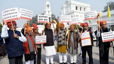 The BJP leaders came to the House wearing the traditional turbans of Delhi’s farmers. (ANI) The BJP leaders came to the House wearing the traditional turbans of Delhi’s farmers. (ANI)