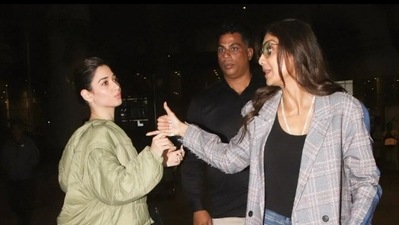 Tamannaah and Shilpa Shetty were spotted together at the Mumbai Airport. Tamannaah and Shilpa Shetty were spotted together at the Mumbai Airport.