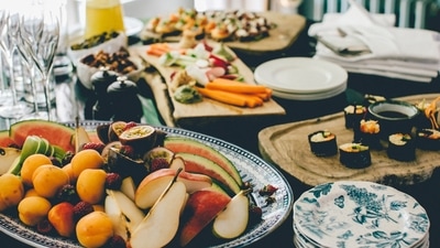 Keep healthy snacks on hand: Stock up on healthy snacks such as fruits, veggies, nuts, seeds, and whole grains. Keep them in plain sight, so that you're more likely to reach for them when you get a craving. (Unsplash) Keep healthy snacks on hand: Stock up on healthy snacks such as fruits, veggies, nuts, seeds, and whole grains. Keep them in plain sight, so that you're more likely to reach for them when you get a craving. (Unsplash)