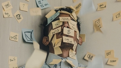 Say goodbye to mental exhaustion: Expert tips for reducing brain fatigue (Unsplash) Say goodbye to mental exhaustion: Expert tips for reducing brain fatigue (Unsplash)
