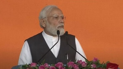 Prime Minister Narendra Modi launched a slew of development projects in Mumbai on Thursday.