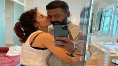 This photo of Sukesh Chandrashekhar and actor Jacqueline Fernandez went viral a few months ago. This photo of Sukesh Chandrashekhar and actor Jacqueline Fernandez went viral a few months ago. 