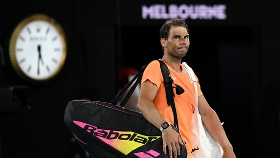 Spain's Rafael Nadal leaves the court after losing to USA's Mackenzie McDonald in their men's singles match on day three of the Australian Open tennis tournament in Melbourne on January 18, 2023. (Photo by MANAN VATSYAYANA / AFP) / -- IMAGE RESTRICTED TO EDITORIAL USE - STRICTLY NO COMMERCIAL USE --(AFP)