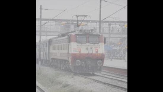 The Ambala Division has decided to cancel six trains and divert many. Officials said that the work will be carried out from January 19 to 28, Chief Commissioner Safety inspection will be done on Jan 28 and the doubling work will be commissioned same day. (HT File Photo) The Ambala Division has decided to cancel six trains and divert many. Officials said that the work will be carried out from January 19 to 28, Chief Commissioner Safety inspection will be done on Jan 28 and the doubling work will be commissioned same day. (HT File Photo)