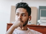 Wireless earbuds and earphones can make life simple for mobile users. 