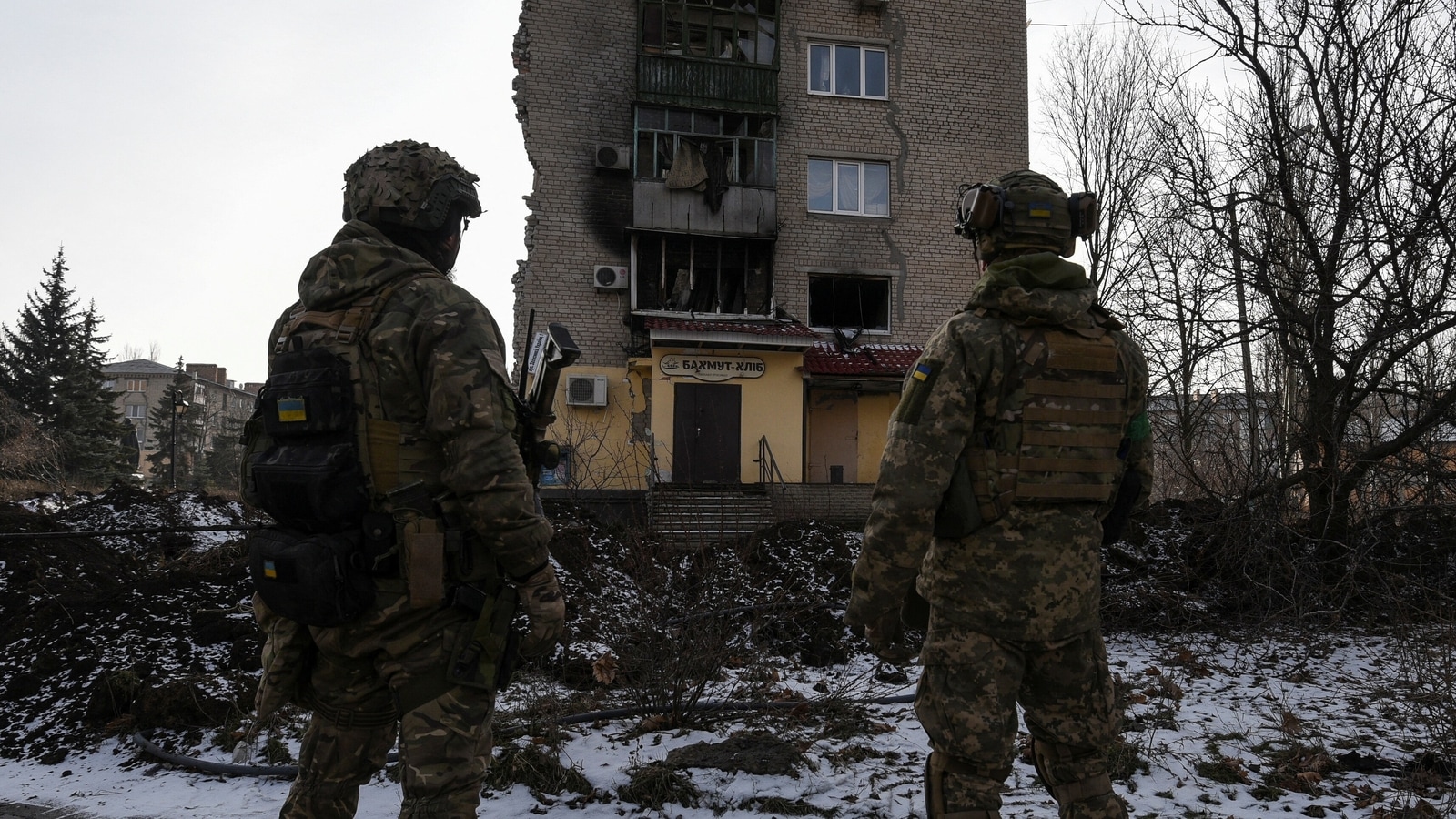 'Russian forces' claim capture of town in east Ukraine