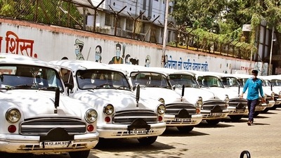 Under the new policy, the Centre has said states and Union Territories will provide up to 25 per cent tax rebate on road tax for vehicles that are purchased after scrapping old vehicles. (File)