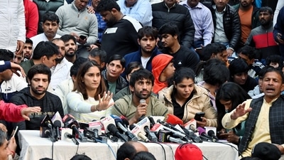 New Delhi, Jan 19 (ANI): Wrestlers Vinesh Phogat, Sakshee Malikkh, Bajrang Punia, and other wrestlers address a press conference during a silent protest for the second day against the Wrestling Federation of India (WFI) and its chief Brij Bhushan Sharan Singh against whom sexual harassment allegations were made, at Jantar Mantar, in New Delhi on Thursday. (ANI Photo) (Sanjay Sharma) New Delhi, Jan 19 (ANI): Wrestlers Vinesh Phogat, Sakshee Malikkh, Bajrang Punia, and other wrestlers address a press conference during a silent protest for the second day against the Wrestling Federation of India (WFI) and its chief Brij Bhushan Sharan Singh against whom sexual harassment allegations were made, at Jantar Mantar, in New Delhi on Thursday. (ANI Photo) (Sanjay Sharma)