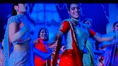 The image shows a scene featuring Kareena Kapoor Khan and Kajol whose English subtitle has left people chuckling. (Twitter/@sabooralii)