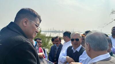 Gurugram, India-January 20, 2023: Union minister and Gurugram MP Rao Inderjit Singh on Friday visited villages Daultabad and Dharmpur and interacted with farmers, who land has been waterlogged due to flow of water from Najafgarh drain, in Gurugram, India, on Friday, 20 January 2023. (Photo HT) Gurugram, India-January 20, 2023: Union minister and Gurugram MP Rao Inderjit Singh on Friday visited villages Daultabad and Dharmpur and interacted with farmers, who land has been waterlogged due to flow of water from Najafgarh drain, in Gurugram, India, on Friday, 20 January 2023. (Photo HT)