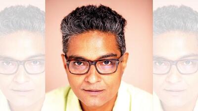 Kumar Iyer is a senior make-up artist, who has been working in the industry for over 27 years. Kumar Iyer is a senior make-up artist, who has been working in the industry for over 27 years.