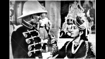 Mehtab in and as Jhansi Ki Rani in the 1953 film directed by Sohrab Modi. (HT Photo)