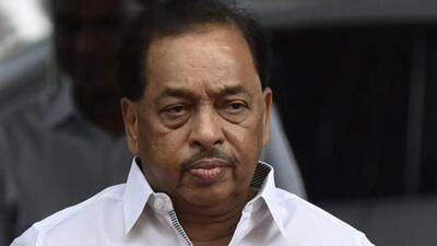 Minister Narayan Rane on Friday handed over appointment letters to 156 candidates who got central government job during a ‘Rozgar Mela’ in Pune. (HT)