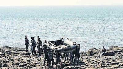 Mumbai, India - January 20, 2023: DCP Crime Zone-9 police team search for the dead body of the missing MBBS student Swadichcha Sane from Palghar, after the lifeguard Mittu Sukhdev Singh allegedly confessed of murdering her in the early hours of November 30, 2021 and dumped her body in the sea, at Bandstand, Bandra (West), in Mumbai, India, on Friday, January 20, 2023. (Photo by Vijay Bate/HT Photo) (HT PHOTO) Mumbai, India - January 20, 2023: DCP Crime Zone-9 police team search for the dead body of the missing MBBS student Swadichcha Sane from Palghar, after the lifeguard Mittu Sukhdev Singh allegedly confessed of murdering her in the early hours of November 30, 2021 and dumped her body in the sea, at Bandstand, Bandra (West), in Mumbai, India, on Friday, January 20, 2023. (Photo by Vijay Bate/HT Photo) (HT PHOTO)