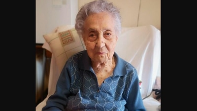 The image shows Maria Branyas Morera who became the world’s  oldest living person at the age of 115. (Instagram/@guinnessworldrecords)