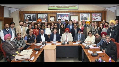 PAU vice-chancellor Satbir Singh Gosal signed MoU with TNC on no-burn agriculture under the chairmanship of Global Conservation MD Mathew Brown in Ludhiana on Friday. (HT Photo) PAU vice-chancellor Satbir Singh Gosal signed MoU with TNC on no-burn agriculture under the chairmanship of Global Conservation MD Mathew Brown in Ludhiana on Friday. (HT Photo)