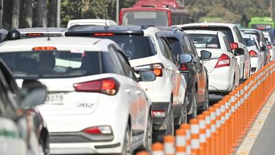 The plea says limiting the number of cars can help keep a check on pollution. (Raj K Raj/HT photo)