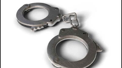 Their arrest came following a complaint by a CRPF personnel who was duped of  ₹1 lakh by a phone caller posing as his cousin who lives abroad. (Getty Images)