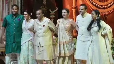 Ambanis perform at Anant’s engagement ceremony. (twitter) Ambanis perform at Anant’s engagement ceremony. (twitter)