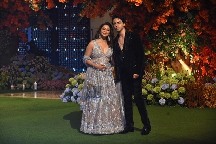 Gauri Khan with Aryan Khan. Gauri Khan with Aryan Khan.