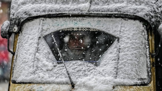 Srinagar recorded a minimum temperature of minus 0.1 degrees Celsius on January 18 night, up from minus 1.4 degrees Celsius the night before. Qazigund, the gateway to the Valley, registered a low of minus 0.6 degrees Celsius. (AP)