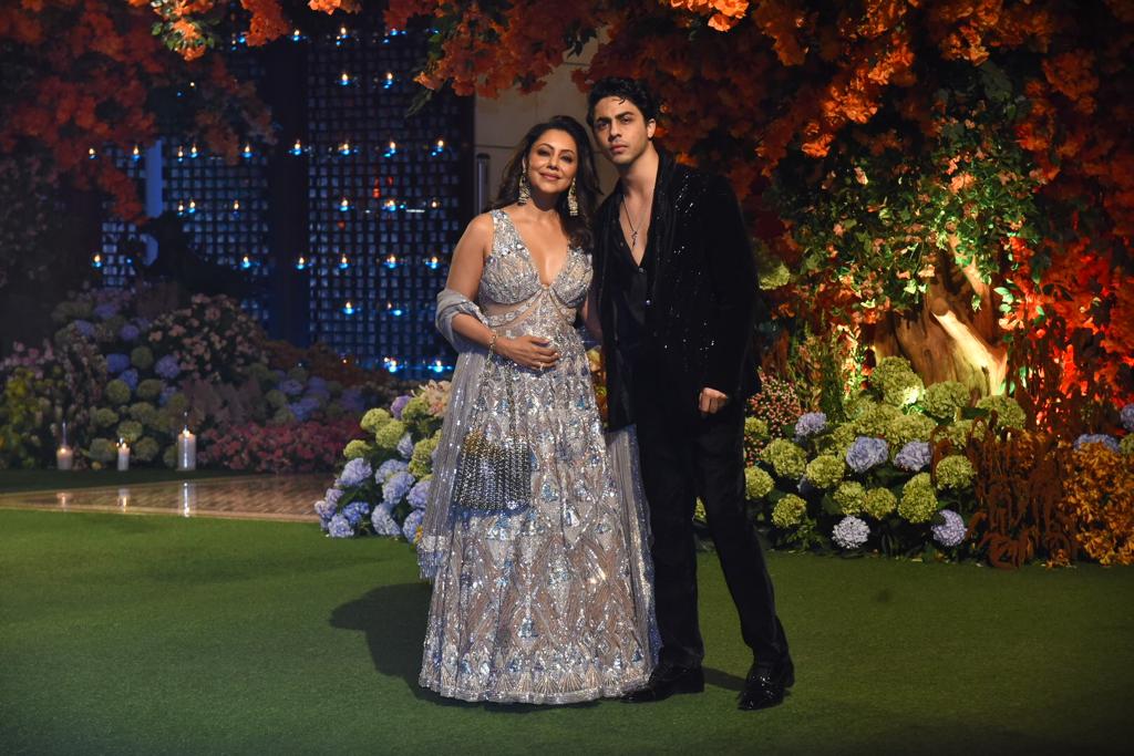 Gauri Khan with Aryan Khan.