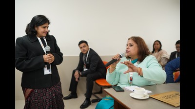 Amrita Burman, deputy director of Sunbeam Group of Educational Institutions, mentoring a session on NCF-School Education at the New India Education Summit held in Lucknow on Saturday. (HT)