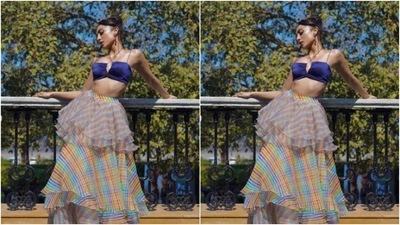 Sobhita wore her tresses into a clean bun with a few strands open around her face as she posed for the pictures. (Instagram/@sobhitad) Sobhita wore her tresses into a clean bun with a few strands open around her face as she posed for the pictures. (Instagram/@sobhitad)