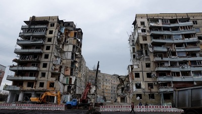 General view of the site where an apartment block was heavily damaged by a Russian missile strike, amid Russia's attack on Ukraine, in Dnipro, Ukraine. (REUTERS/Clodagh Kilcoyne)