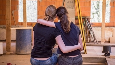 There are numerous other benefits of not having too many friends and they include an opportunity to form deeper bonds with your existing friends or near and dear ones. (Pixabay)