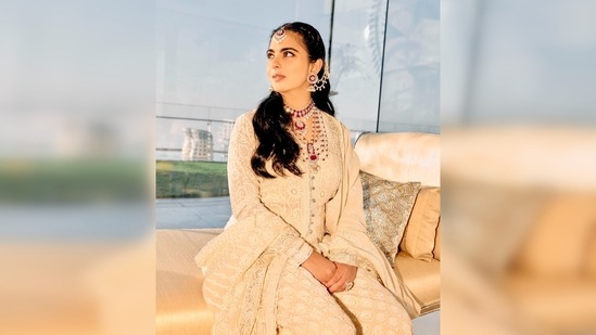 Isha Ambani's anarkali features intricate embroidery work with a floor-sweeping hemline. (Instagram/@stylebyami)