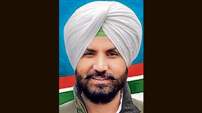 “ ₹10 crore on Mohalla Clinics and  ₹30 crore on publicity that too outside Punjab, Warring posted on Twitter. (HT file photo)