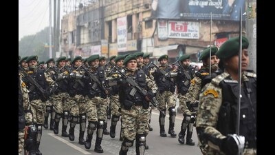 Army personnel during the full dress rehearsal for the Republic Day parade, at Vidhan Bhavan in Lucknow on Jan 24, 2022 (HT File) Army personnel during the full dress rehearsal for the Republic Day parade, at Vidhan Bhavan in Lucknow on Jan 24, 2022 (HT File)