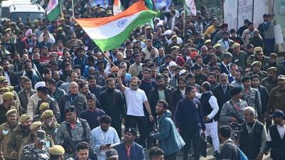 Congress leader Rahul Gandhi with supporters during the party’s ‘Bharat Jodo Yatra in Jammu and Kashmir’s Samba district on Sunday. (Photo By Waseem Andrabi /Hindustan Times) Congress leader Rahul Gandhi with supporters during the party’s ‘Bharat Jodo Yatra in Jammu and Kashmir’s Samba district on Sunday. (Photo By Waseem Andrabi /Hindustan Times)