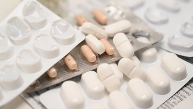 Russian teenagers and young adults with HIV face serious psychological stress and sometimes stop taking their medicine (Felix Schlikis/Lobeca/IMAGO)