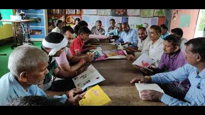 Head teacher Alpa Nigam carried out a drive ‘Daan Utsav’ wherein several people donated their books for the library. (Sourced) Head teacher Alpa Nigam carried out a drive ‘Daan Utsav’ wherein several people donated their books for the library. (Sourced)