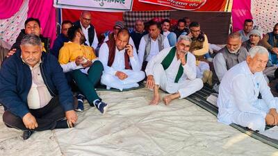 In Yamunanagar, local AAP leadership also joined the protesting farmers at Saraswati Sugar Mills. (HT Photo) In Yamunanagar, local AAP leadership also joined the protesting farmers at Saraswati Sugar Mills. (HT Photo)