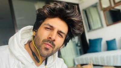 Kartik Aaryan was seen in Dhamaka in 2021. Kartik Aaryan was seen in Dhamaka in 2021.