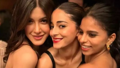 Ananya Panday with Shanaya Kapoor and Suhana Khan. Ananya Panday with Shanaya Kapoor and Suhana Khan.