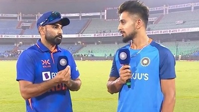 Mohammed Shami with Umran Malik (BCCI) Mohammed Shami with Umran Malik (BCCI)