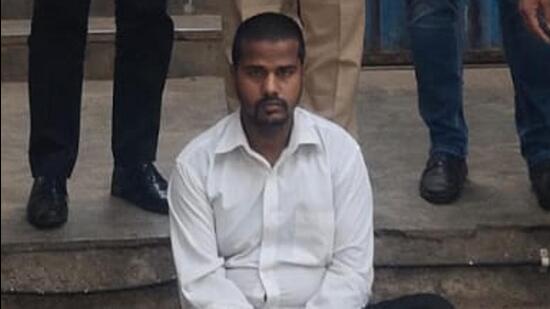 Taxi driver rents out 20 bank accounts to online frauds