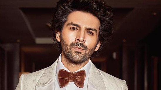 Kartik Aaryan was asked about his rumoured relationships with Sara Ali Khan and Ananya Panday.