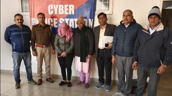 A Delhi-based woman has been arrested for allegedly duping a man of ₹50 lakh on the pretext of helping him earn profits in investments. (HT File)