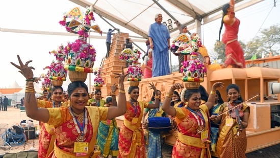 Artists seen with Tamil Nadu tableau during the Press preview of Tableaux, for the upcoming Republic Day Parade 2023, in New Delhi. 