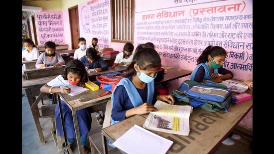 As many as 24 districts in Bihar have shown a reduction in reading ability among class 3-5 students when compared between 2018 and 2022, the ASER report stated. (HT Photo)