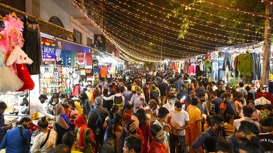 Sarojini Nagar, New Delhi: This bustling market is a favourite among locals and tourists alike and is known for its affordable clothing, footwear, and accessories. You can find a wide variety of shops selling everything from traditional Indian clothing to trendy fashion. The market is also famous for its street food options.( Amal KS / Hindustan Times)