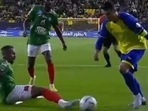Cristiano Ronaldo leaves a defender gobsmacked.(Twitter) Cristiano Ronaldo leaves a defender gobsmacked.(Twitter)