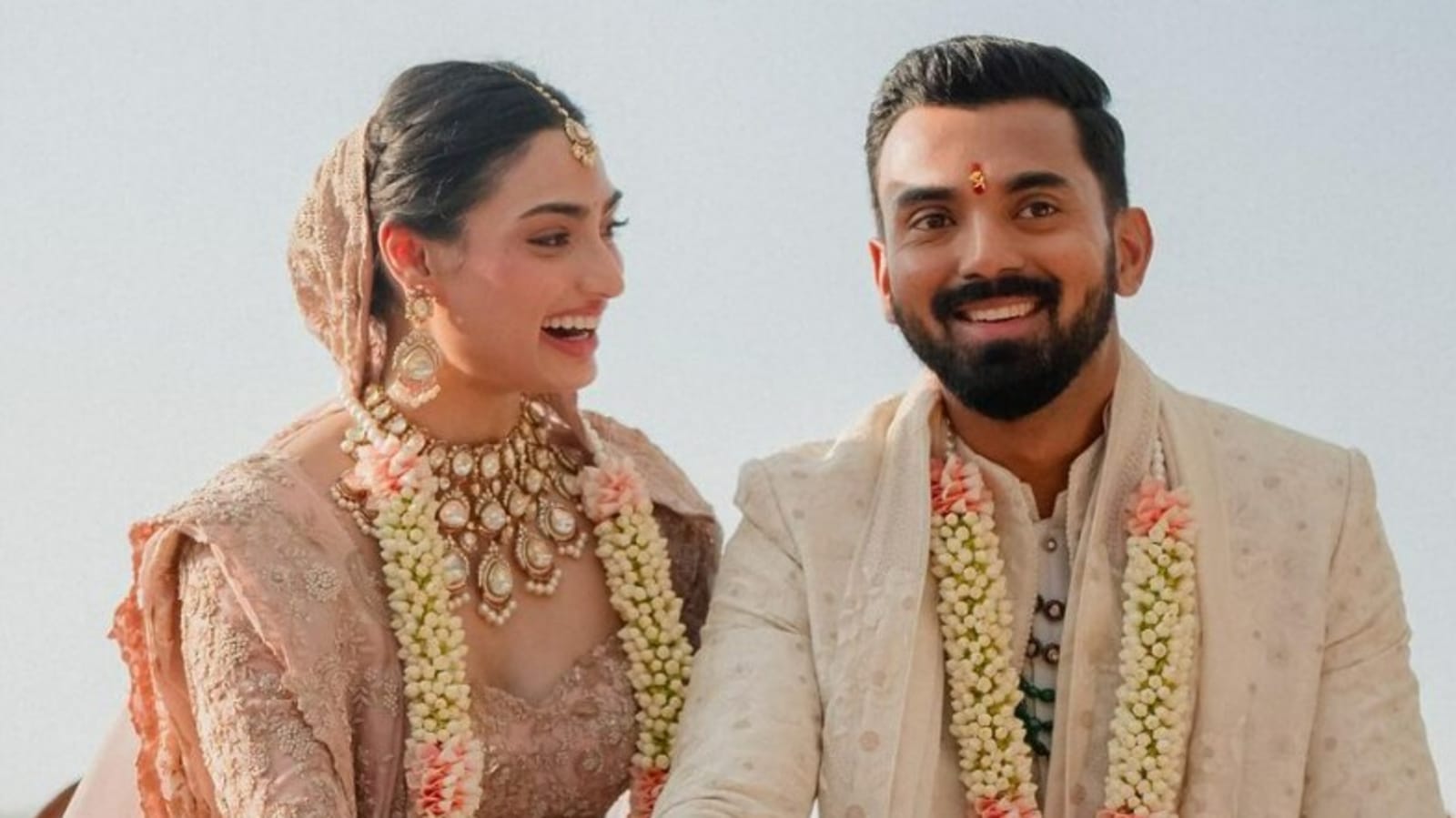Athiya Shetty, KL Rahul share first official wedding pics, look beautiful as bride and groom. See here